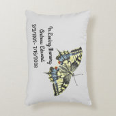 蝶パーソナライズされた記念記念 アクセントクッション (正面(垂直))