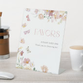 蝶ピンクのフローラの好意ブライダルシャワー 台座サイン (インサイチュ)