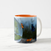 蝶地球のマグ ツートーンマグカップ (正面右)
