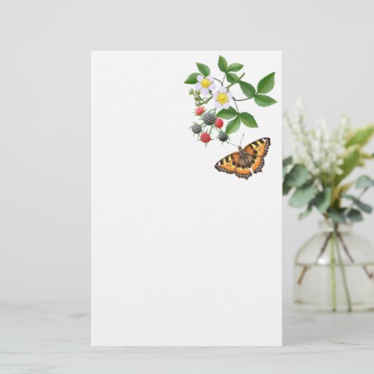 蝶文房具が付いているクロミキイチゴ 便箋 (スタンド正面)