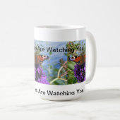 蝶目は襲うのを見ています コーヒーマグカップ (正面右)