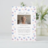 蝶薄紫ブルー悔やみや弔慰写真葬儀 サンキューカード (スタンド正面)