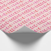 蝶、深いピンク、淡い色のピンク背景 ラッピングペーパー (角)