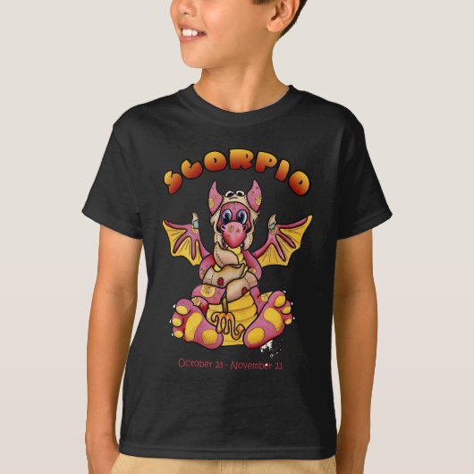蠍座のかわいいベビーのドラゴンの(占星術の)十二宮図 Tシャツ (正面)