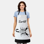 蠍座ブラックスコーピオンスターサイン名前をカスタムする エプロン (着用した状態)