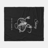 蠍座-〔占星術の〕十二宮図記号 フリースブランケット (正面(横))