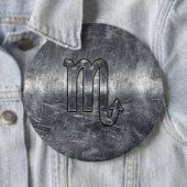 蠍座〔占星術の〕十二宮図記号(金属グランジスタイル) 缶バッジ (インサイチュ)