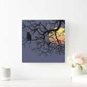 血の月および夜型の人のシルエット スクエア壁時計 (ホーム)