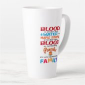 血は水より厚いがメープルシロップは カフェラテマグ (右アングル)