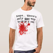 血まみれの猫がかわいいTシャツ Tシャツ (正面)