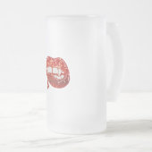 血を滴らせるフェイクグリッターの吸血鬼の唇 フロストグラスビールジョッキ (正面右)