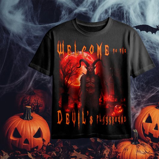 血塗られた月と夜の墓地に佇む悪魔サタン Tシャツ
