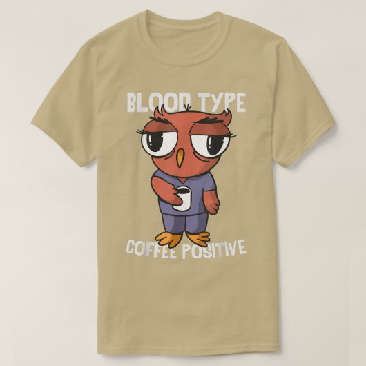 血液型コーヒー陽性フクロウのコーヒードリンカー Tシャツ (デザイン正面)