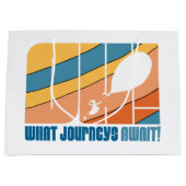 行くぞ！「旅が待つこと」 ラージペーパーバッグ (正面)