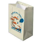 行くぞ！「旅の途中で」 ミディアムペーパーバッグ (裏面アングル)