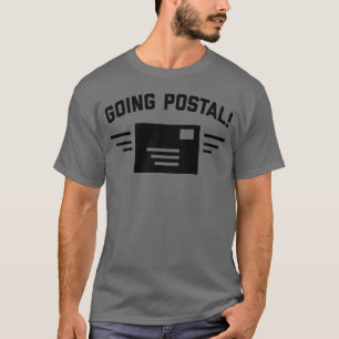 行く郵便 の人のダークグレーのTシャツ Tシャツ