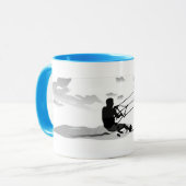 行った結び目Kitesurfing -青いアクセントのマグ マグカップ (正面左)