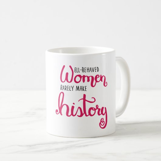 行儀が良い女性のマグ コーヒーマグカップ (正面右)