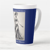 行儀の良い女性はめったに歴史のラテマグカップを作らない カフェラテマグ (右アングル)