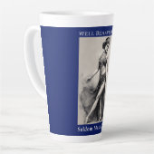 行儀の良い女性はめったに歴史のラテマグカップを作らない カフェラテマグ (左アングル)