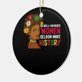 行儀の良い女性はめったに歴史の月を真っ暗にしない セラミックオーナメント (左)