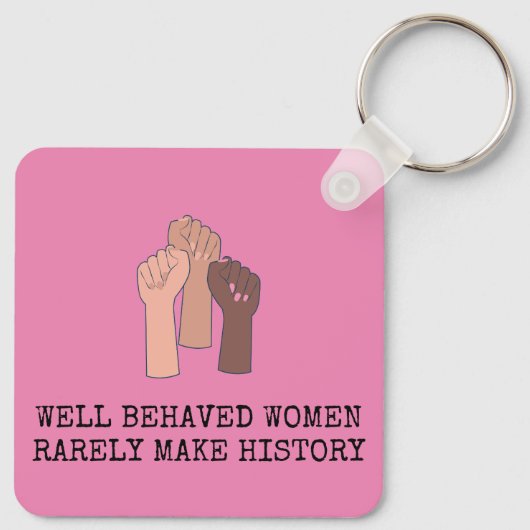 行儀の良い女性はめったに歴史を作らない キーホルダー (裏面)