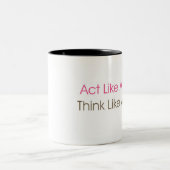 行為の女性は、ボスを考えます ツートーンマグカップ (中央)