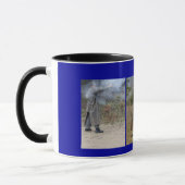 行為の歩行者stilllifeそしてリボルバー マグカップ (左)