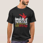 街は私の遊び場のパークールとフリーラン Tシャツ<br><div class="desc">パークール。人生は大胆不敵な冒険か何でもない。そしてやる気を起こさせる感動的ことわざデザインパークールとフリーランを愛する人のために。アウトドアカッコいいの人々のためのおもしろい商品。アウトドアアクティビティや極端なスポーツが大好きな人に最適。父素晴らし、兄、息子、孫、彼氏または友人のためのクリスマスプレゼントと誕生日プレゼント。</div>
