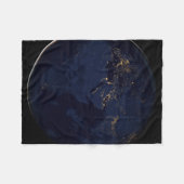 街灯のある全地球 フリースブランケット (正面(横))