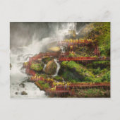 街 - ニューヨーク州ナイアガラフォールズ - 風の洞窟ツアー ポストカード (正面)