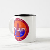 衛星ビーチ宇宙海岸 ツートーンマグカップ (正面左)