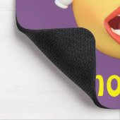 衝撃を与えられたEmojiの女の子の顔文字の漫画の顔 マウスパッド (コーナー)