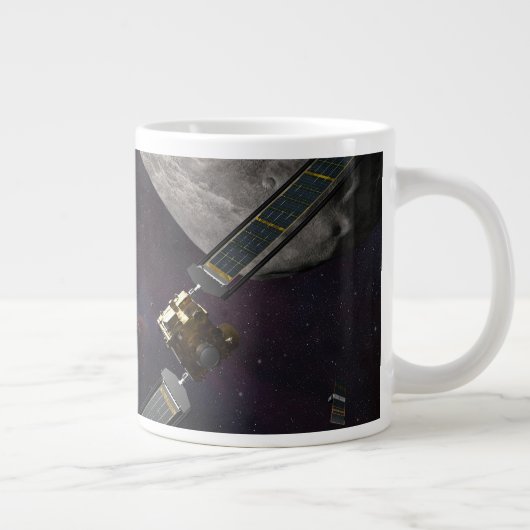 衝撃前のダーツ宇宙船とリュシカベ ジャンボコーヒーマグカップ (右)