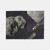 衝撃前のダーツ宇宙船とリュシカベ フリースブランケット (正面(横))