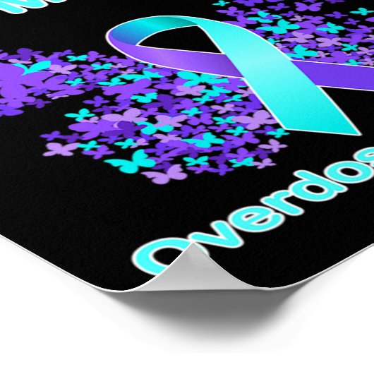 衣服紫の私の息子の過剰摂取の待ち受け ポスター (角)