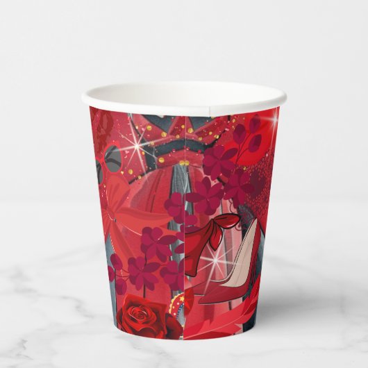 衣服赤 紙コップ (右)