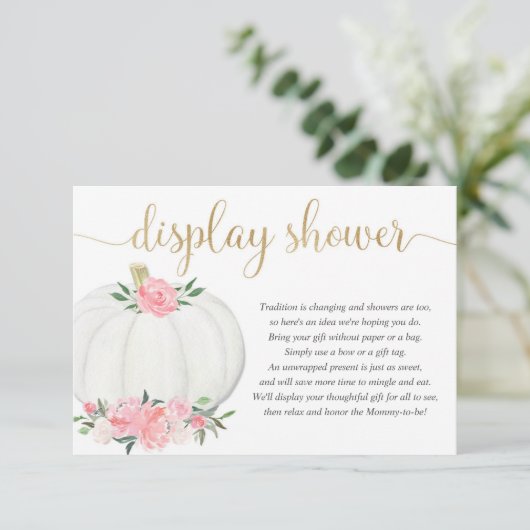 表示シャワーカボチャのピンクの金ゴールド女の子の赤ちゃんシャワー エンクロージャーカード (スタンド正面)