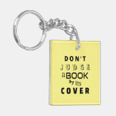 表紙で判断するな キーホルダー (正面左)