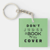『表紙で判断するな』賢人 キーホルダー (正面)