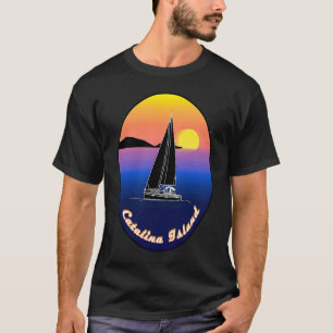 表面にプリントしたカタリナ島の帆船 Tシャツ