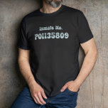 被収容者No PO 1135809レトロタイポグラフィ Tシャツ<br><div class="desc">有名な被収容者番号、PO1135809のためのライトブルーの灰色のレトロなタイポグラフィ。</div>