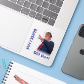 被収容者P01135809やった!シール シール (ノートパソコンとiPhone)