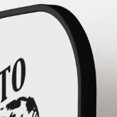 「裁くにはここに来ない」名前をカスタムする ピックルボールラケット (左詳細)