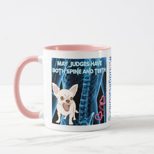 裁判官は背骨と歯の両方を持つ(マグカップ) マグカップ (左)
