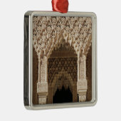 裁判所からのギャラリーのアーチの詳細、 メタルオーナメント (右)