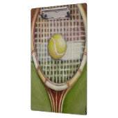 裁判所に置く球が付いているテニスラケット クリップボード (左)