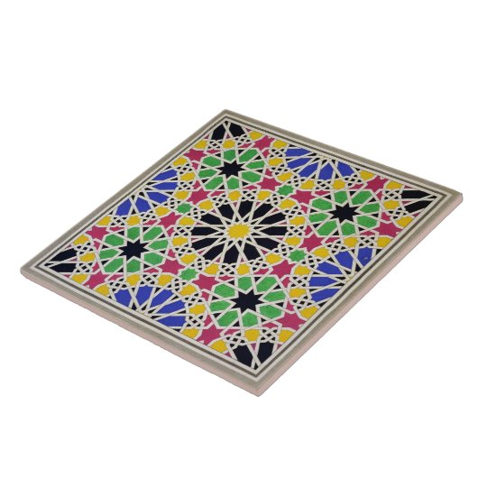 裁判所の南側のモザイクオーナメントの タイル (側面)