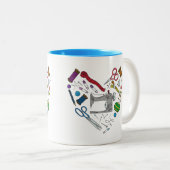 裁縫はハートのマグに用具を使います ツートーンマグカップ (正面右)