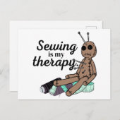 裁縫は私のセラピー!ブードゥー人形 ポストカード (正面/裏面)